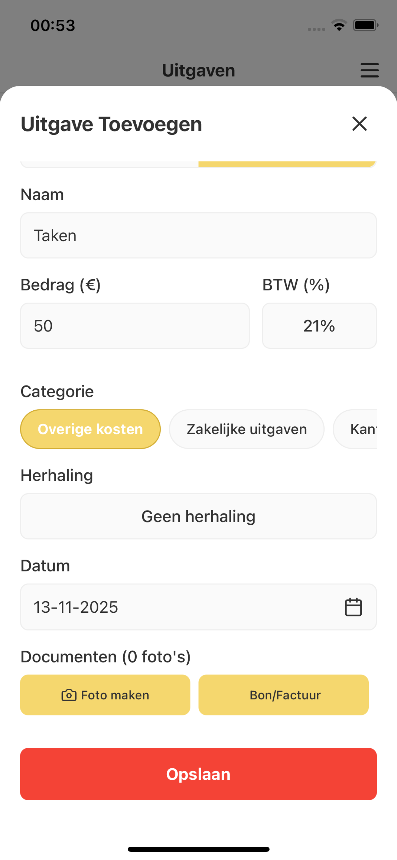 Admino uitgave toevoegen formulier met naam, bedrag, BTW en categorieën voor zakelijke uitgaven